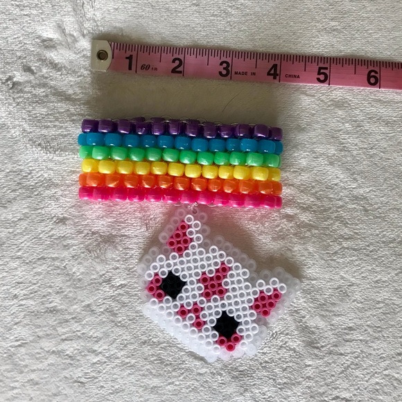 Goth Kitty beaded rainbow cuff bracelet - Picture 4 of 4